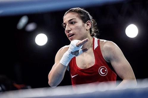 ayse cagirir kimdir 1