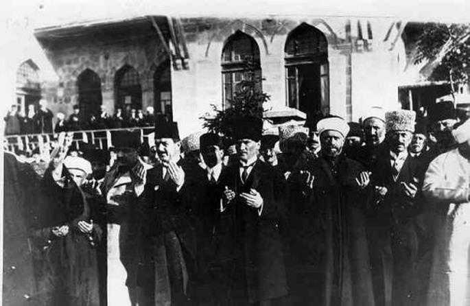 cumhuriyetin ilk milletvekilleri 1